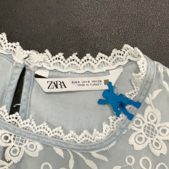 21- Zara EUC Light Blue Long Sleeve To w/ Lace Collar Size Small Pit to pit 21” - Picture 3 of 3